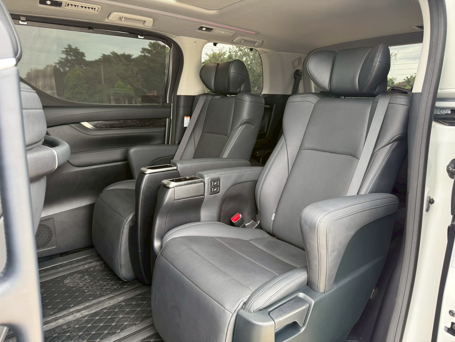 2022 TOYOTA ALPHARD 2.5 SC PACKAGE