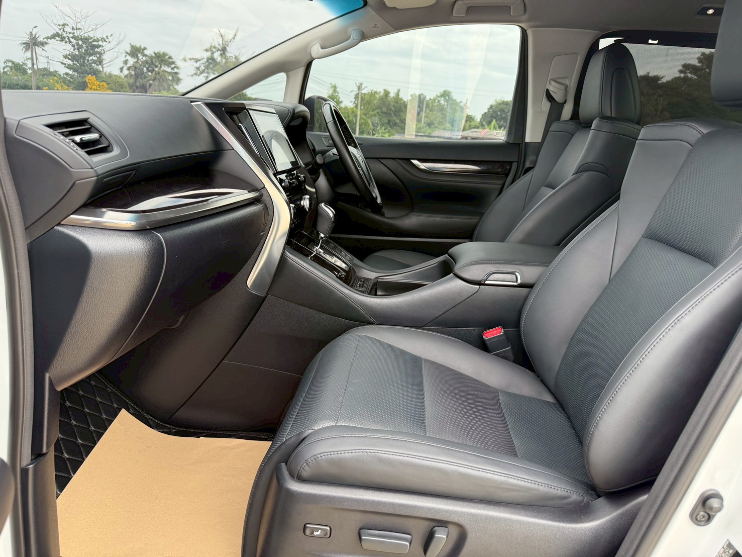 2022 TOYOTA ALPHARD 2.5 SC PACKAGE