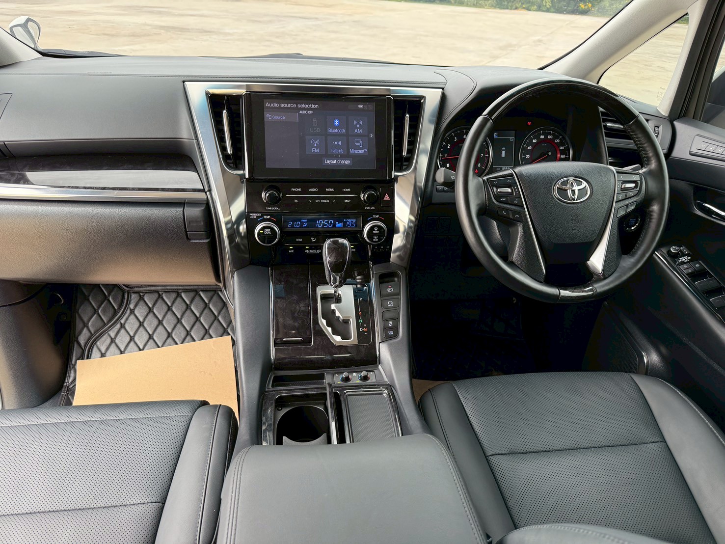 2022 TOYOTA ALPHARD 2.5 SC PACKAGE