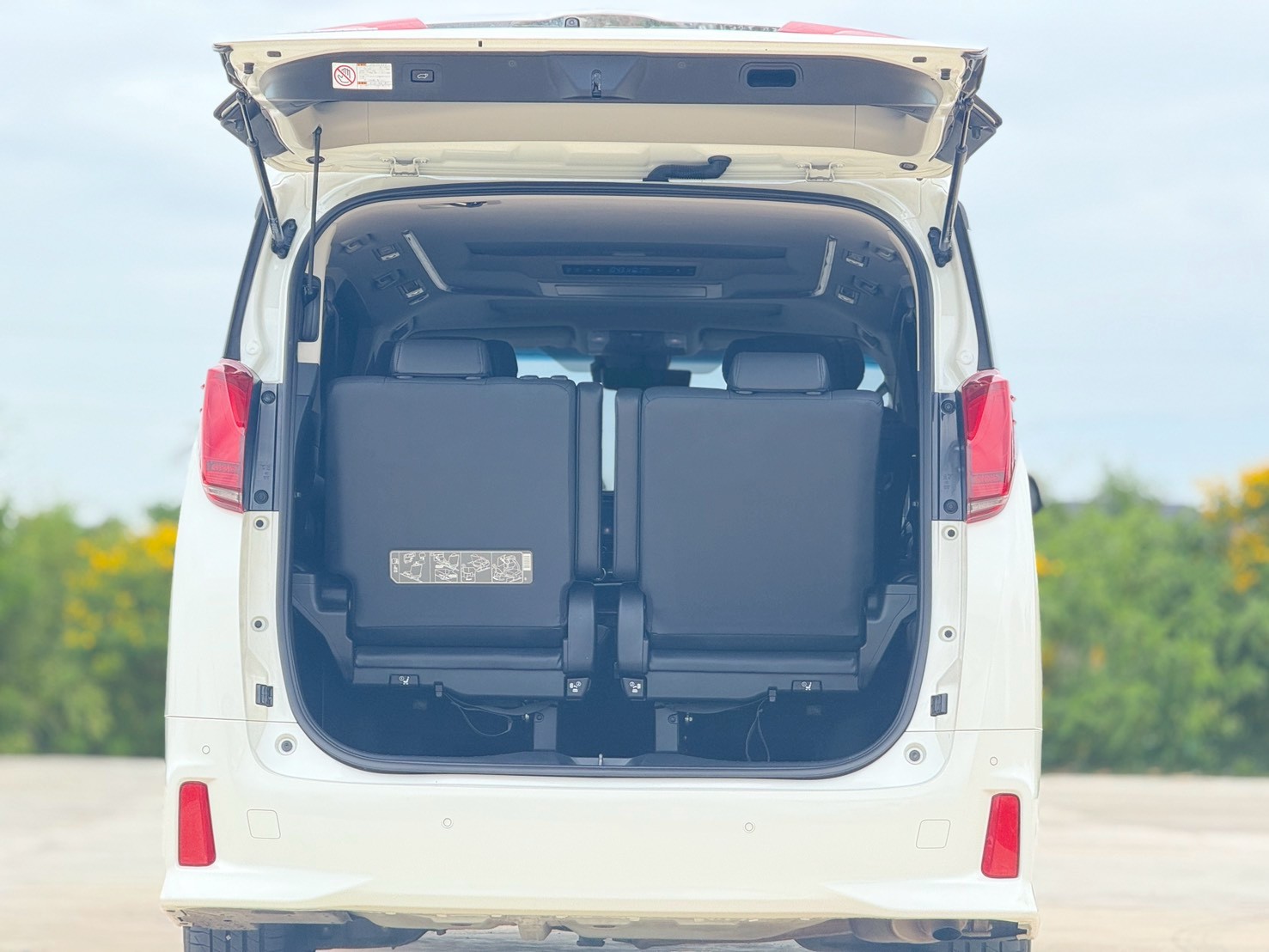 2022 TOYOTA ALPHARD 2.5 SC PACKAGE