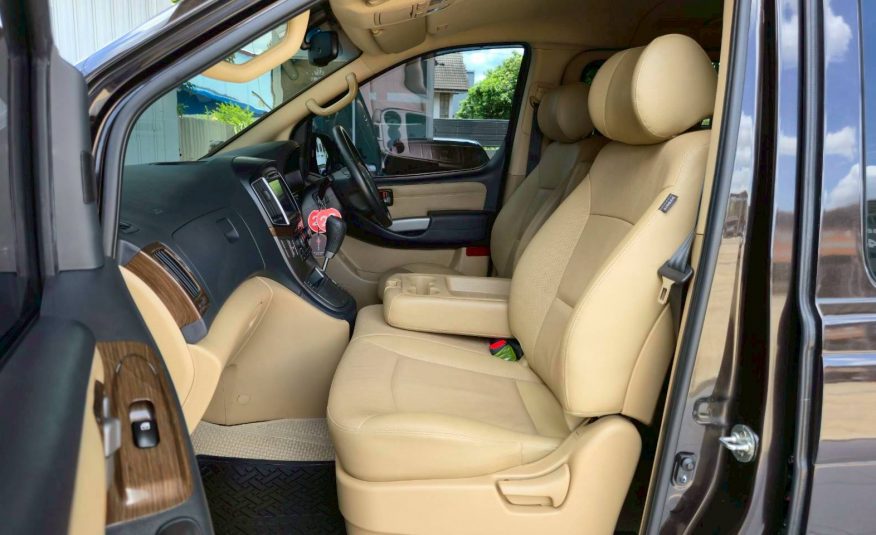 2019 HYUNDAI H1 DELUXE