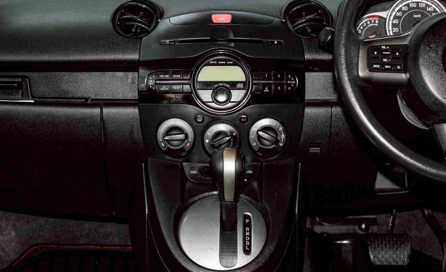 2012 MAZDA MAZDA2 1.5 Spirit