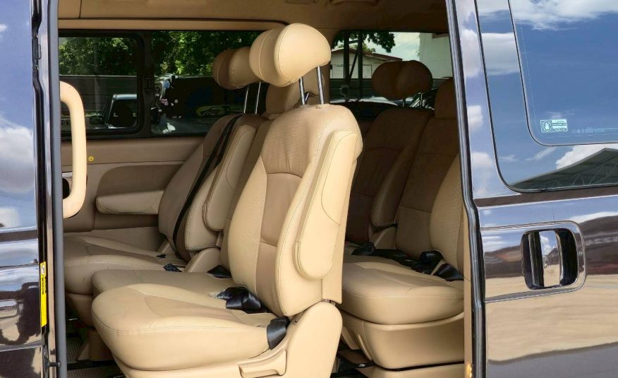 2019 HYUNDAI H1 DELUXE