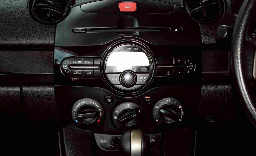 2012 MAZDA MAZDA2 1.5 Spirit
