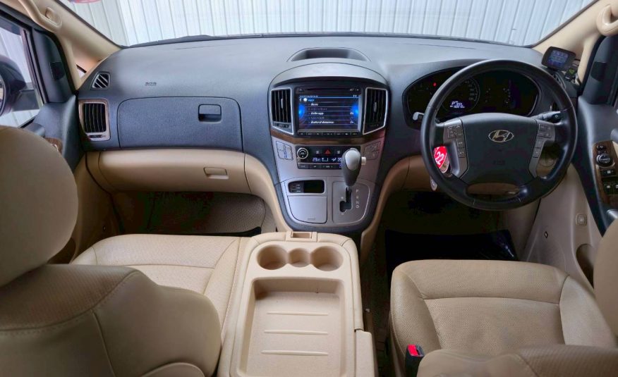 2019 HYUNDAI H1 DELUXE
