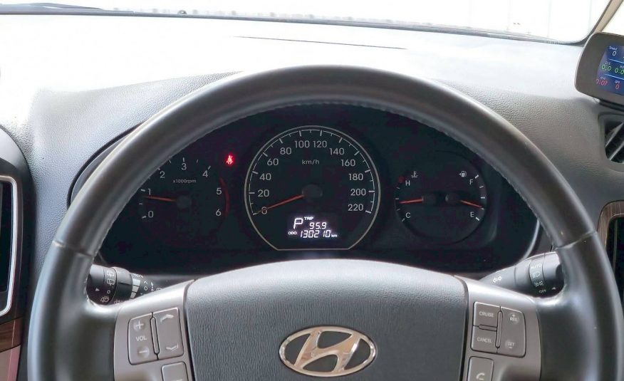 2019 HYUNDAI H1 DELUXE