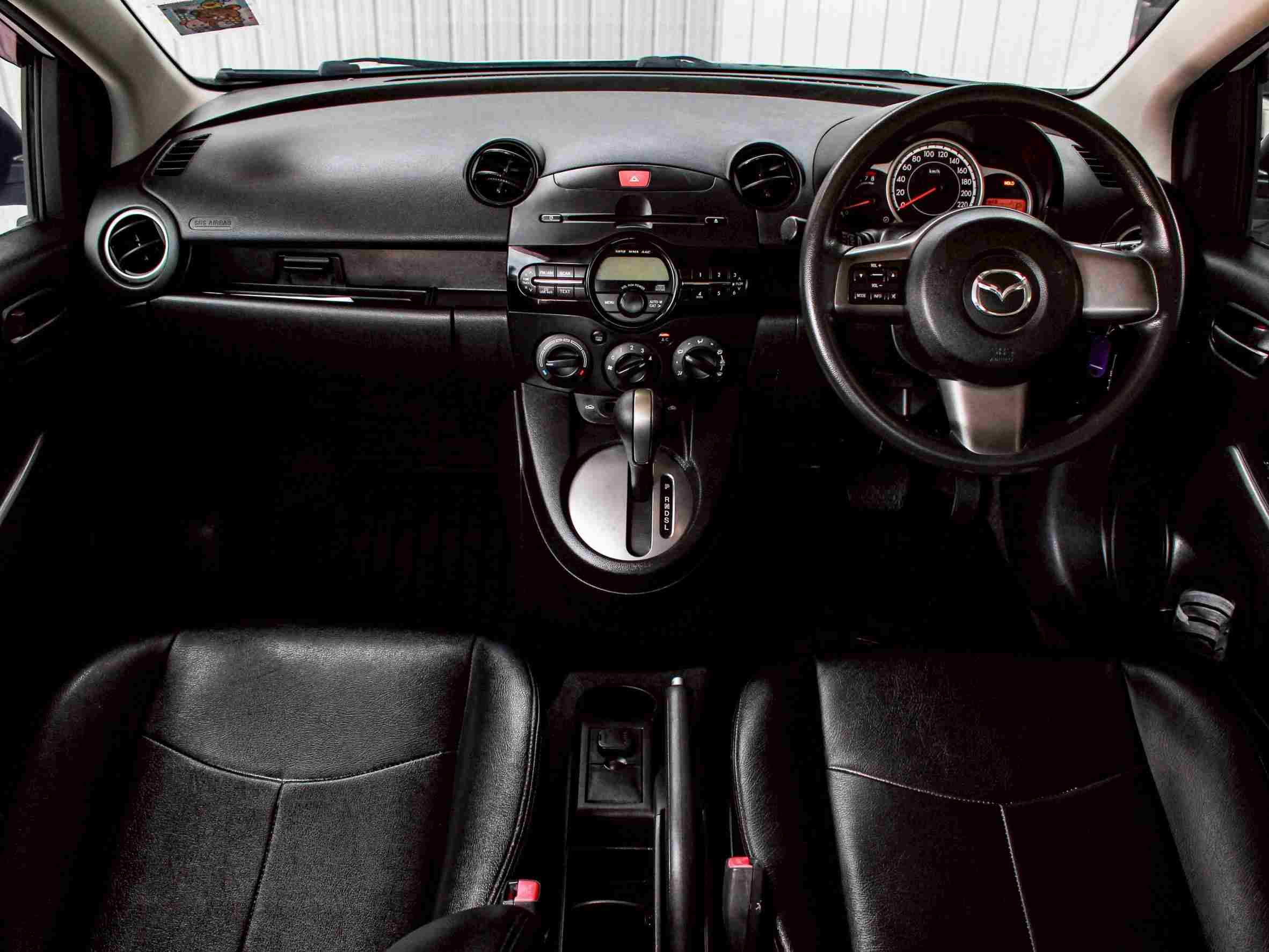 2012 MAZDA MAZDA2 1.5 Spirit