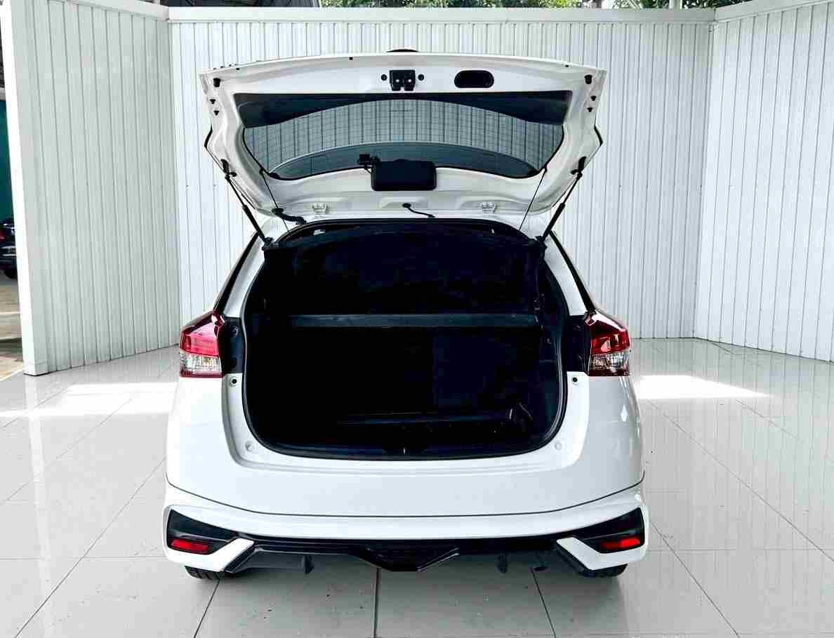 2022 TOYOTA YARIS 1.2 SPORT