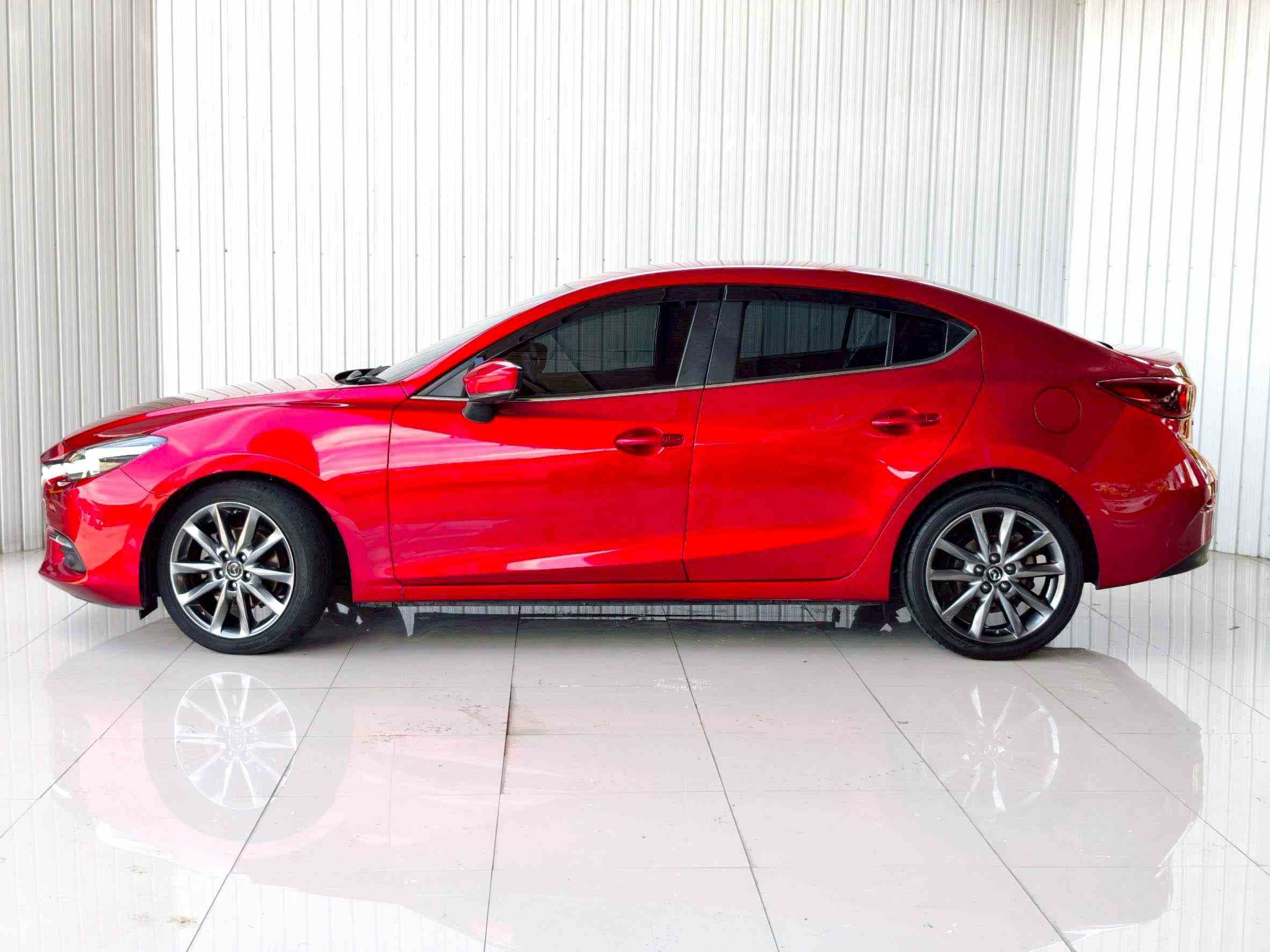 2019 MAZDA MAZDA3 2.0 S