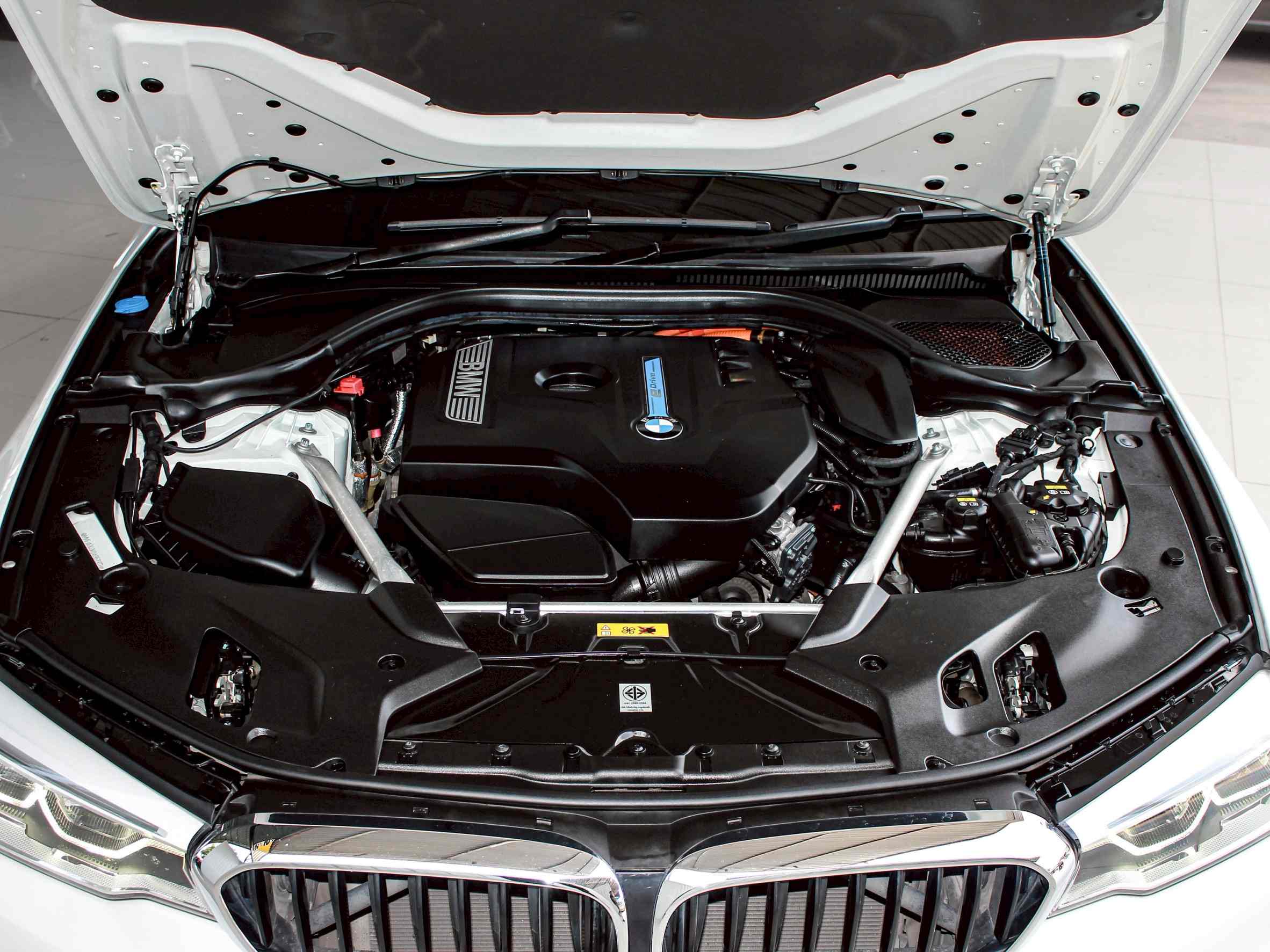2019 BMW SERIES 5 530e 2.0 HIGHLINE