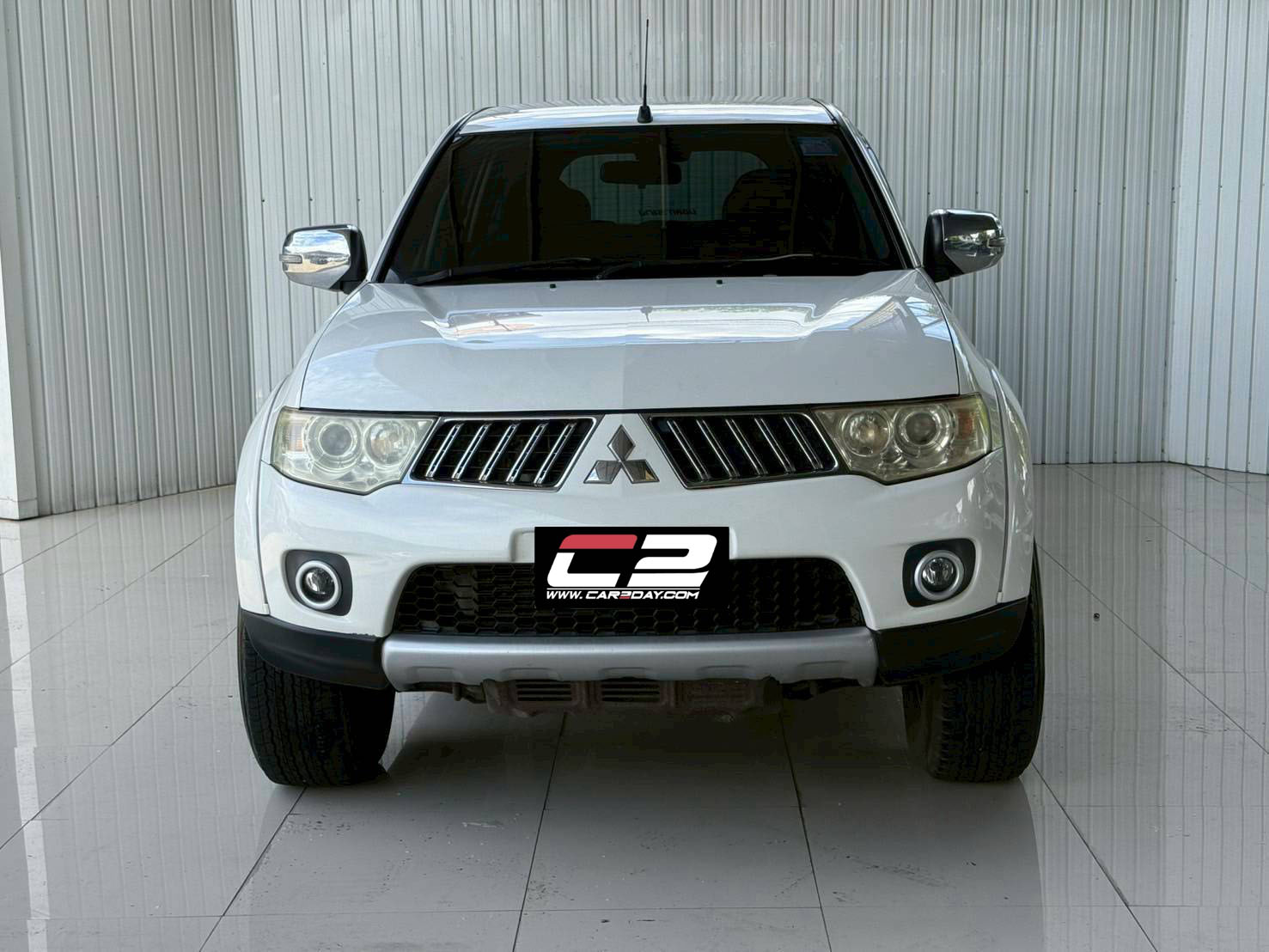 2013 MITSUBISHI PAJERO SPORT 2.5 GLS