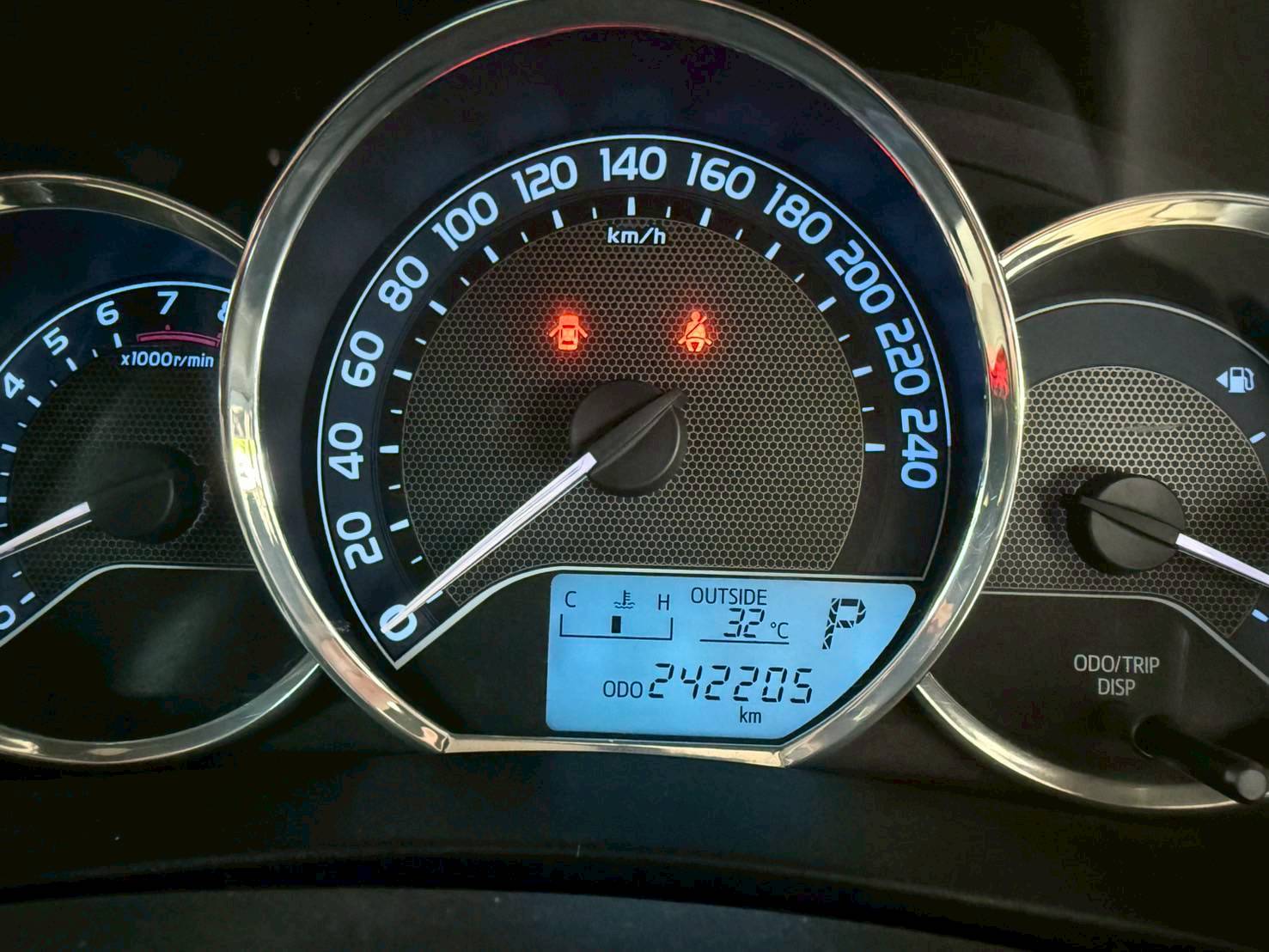 2014 TOYOTA COROLLA ALTIS 1.6 G