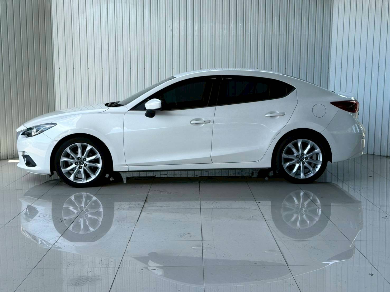 2015 MAZDA MAZDA3 2.0 S