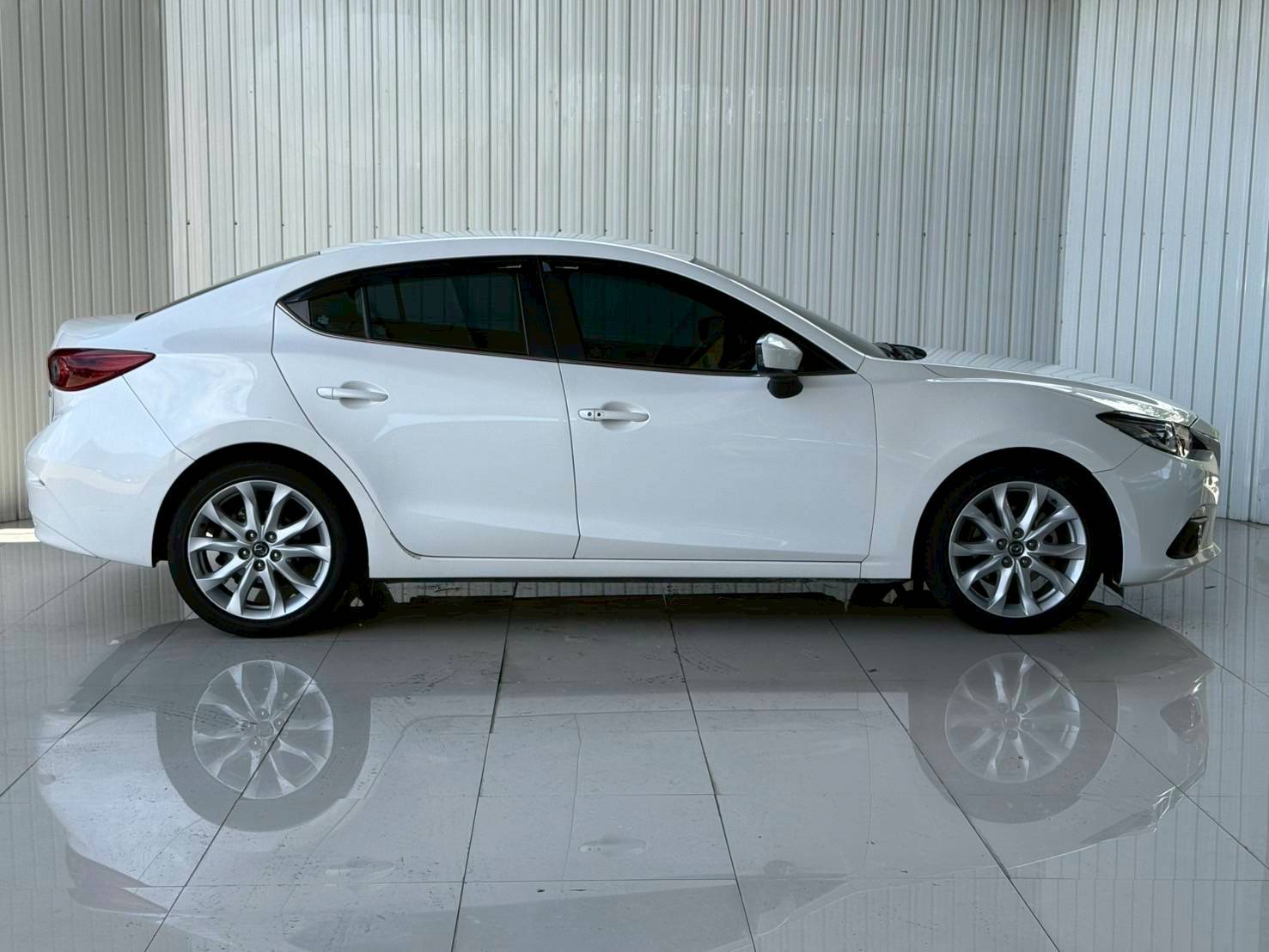 2015 MAZDA MAZDA3 2.0 S