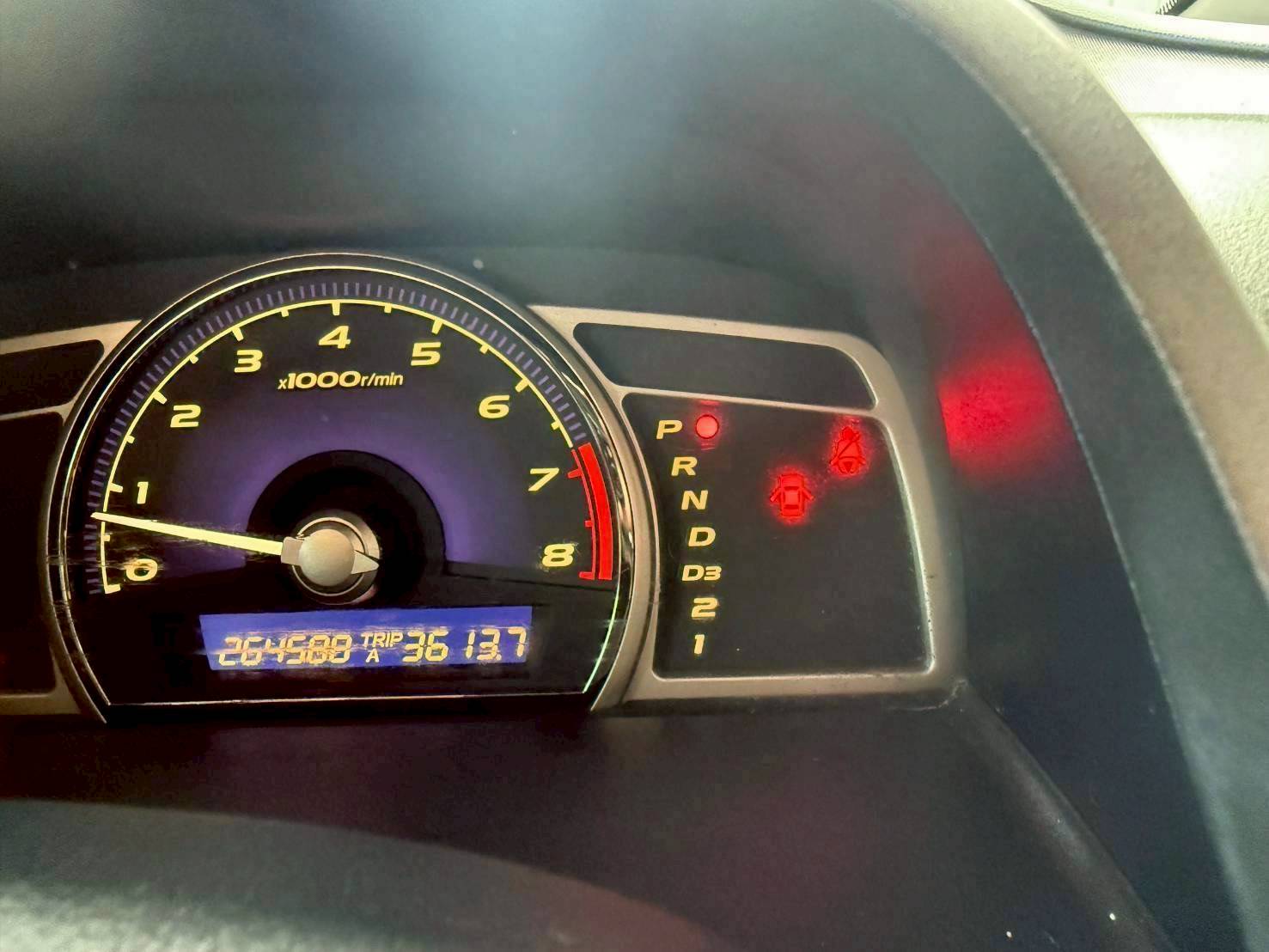 2011 HONDA CIVIC 1.8 E