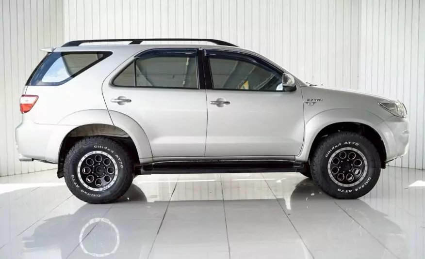 2010 TOYOTA FORTUNER 2.7 V