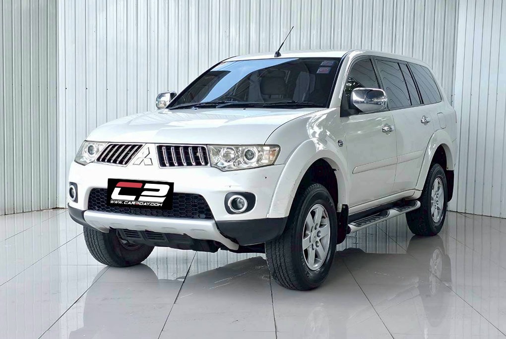 2013 MITSUBISHI PAJERO SPORT 2.4 GLS
