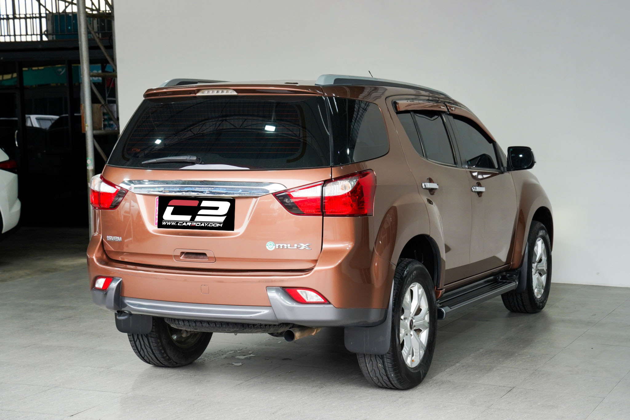 2014 ISUZU MU-X 2.5 VGS DVD NAVI AT