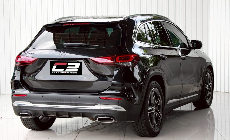 2021 BENZ GLA200 AMG DYNAMIC