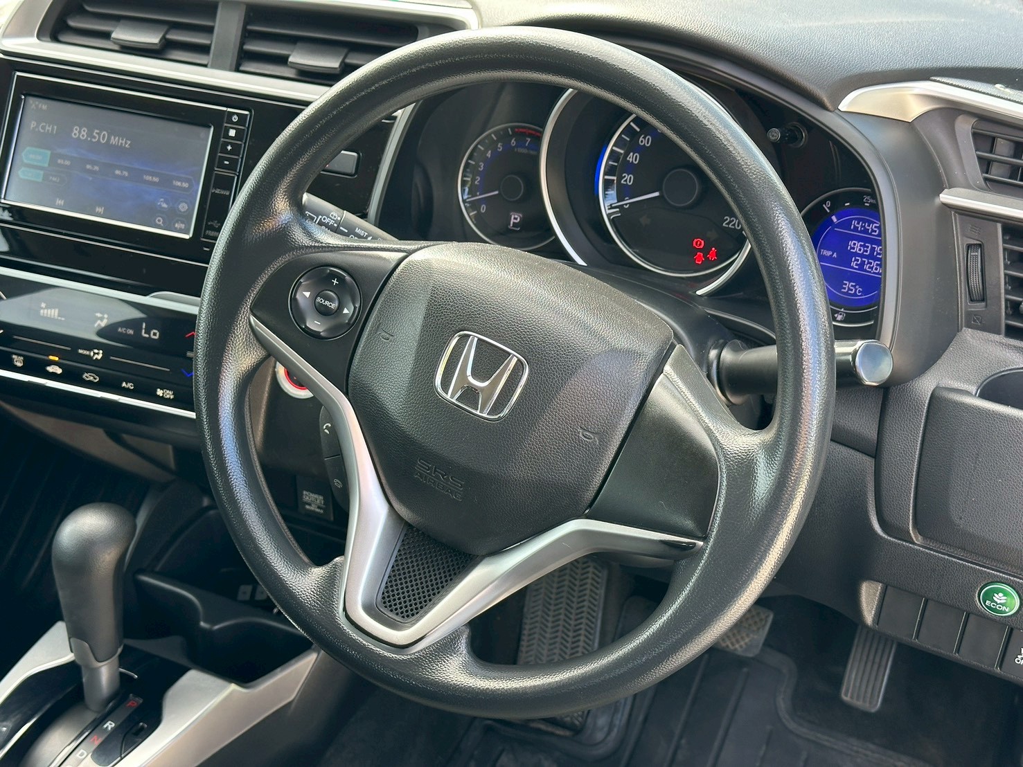 2017 HONDA JAZZ GK 1.5 V