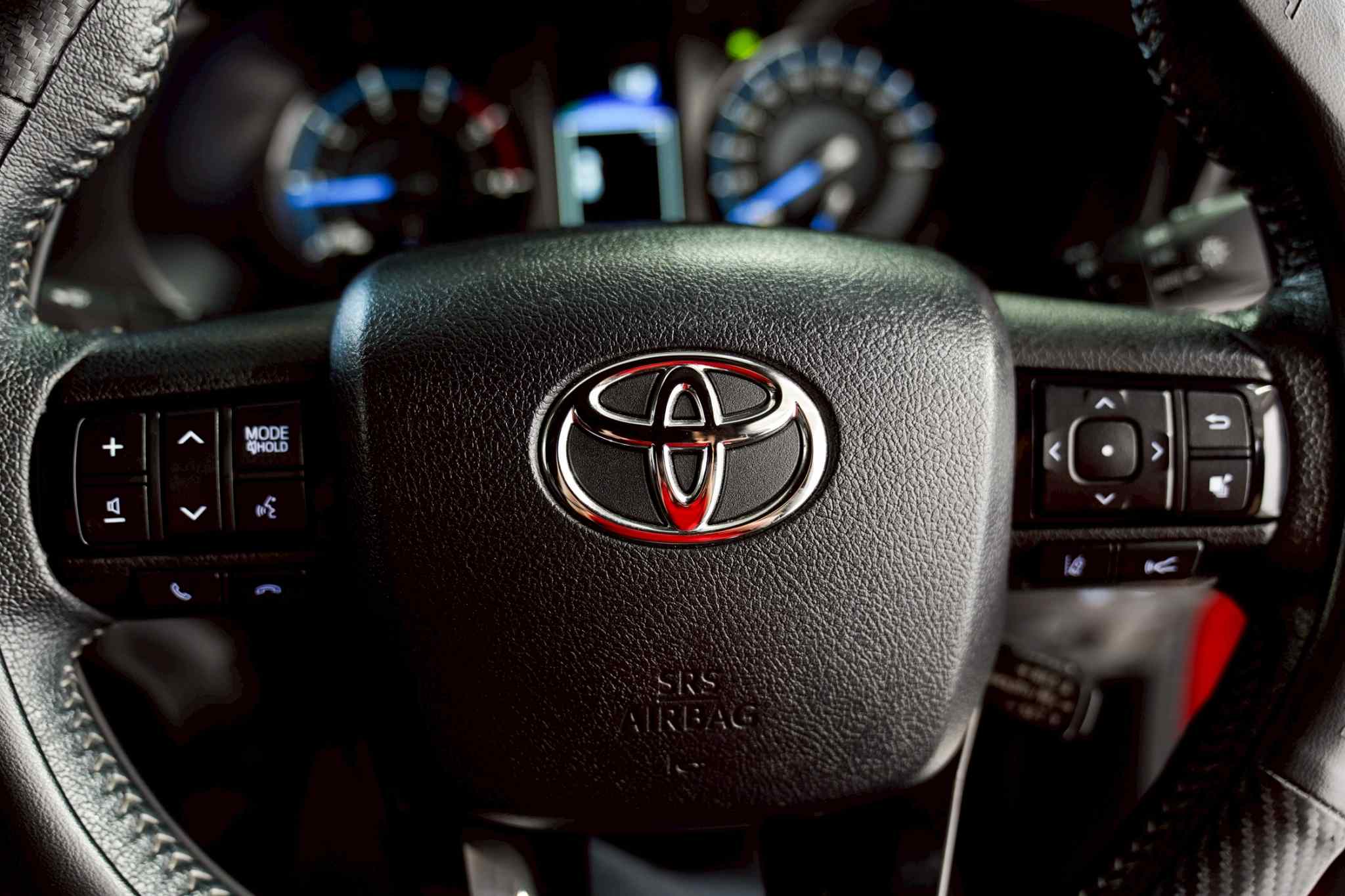 2021 TOYOTA HILUX REVO Double Cab 2.4 ROCCO AT
