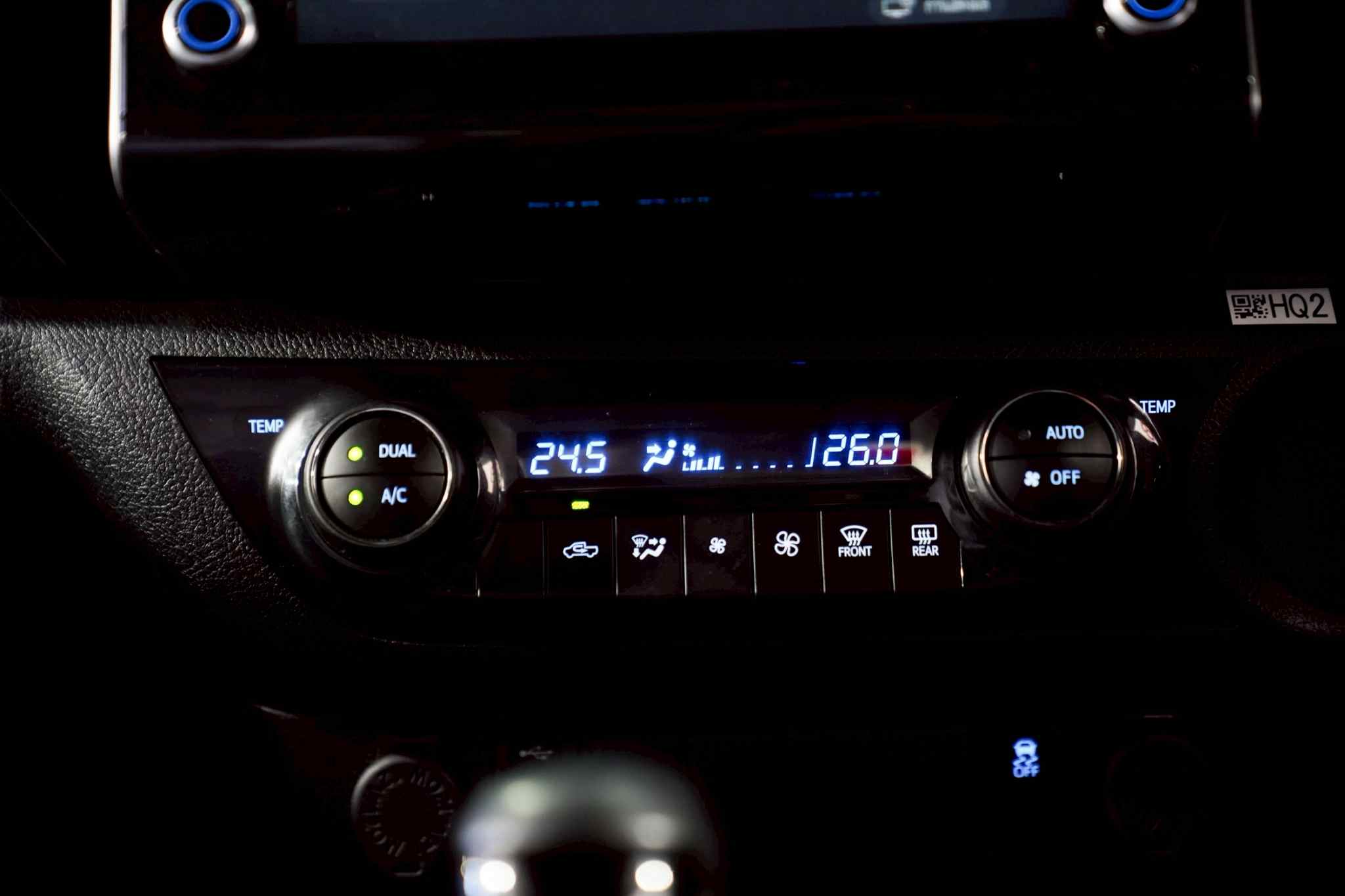 2021 TOYOTA HILUX REVO Double Cab 2.4 ROCCO AT