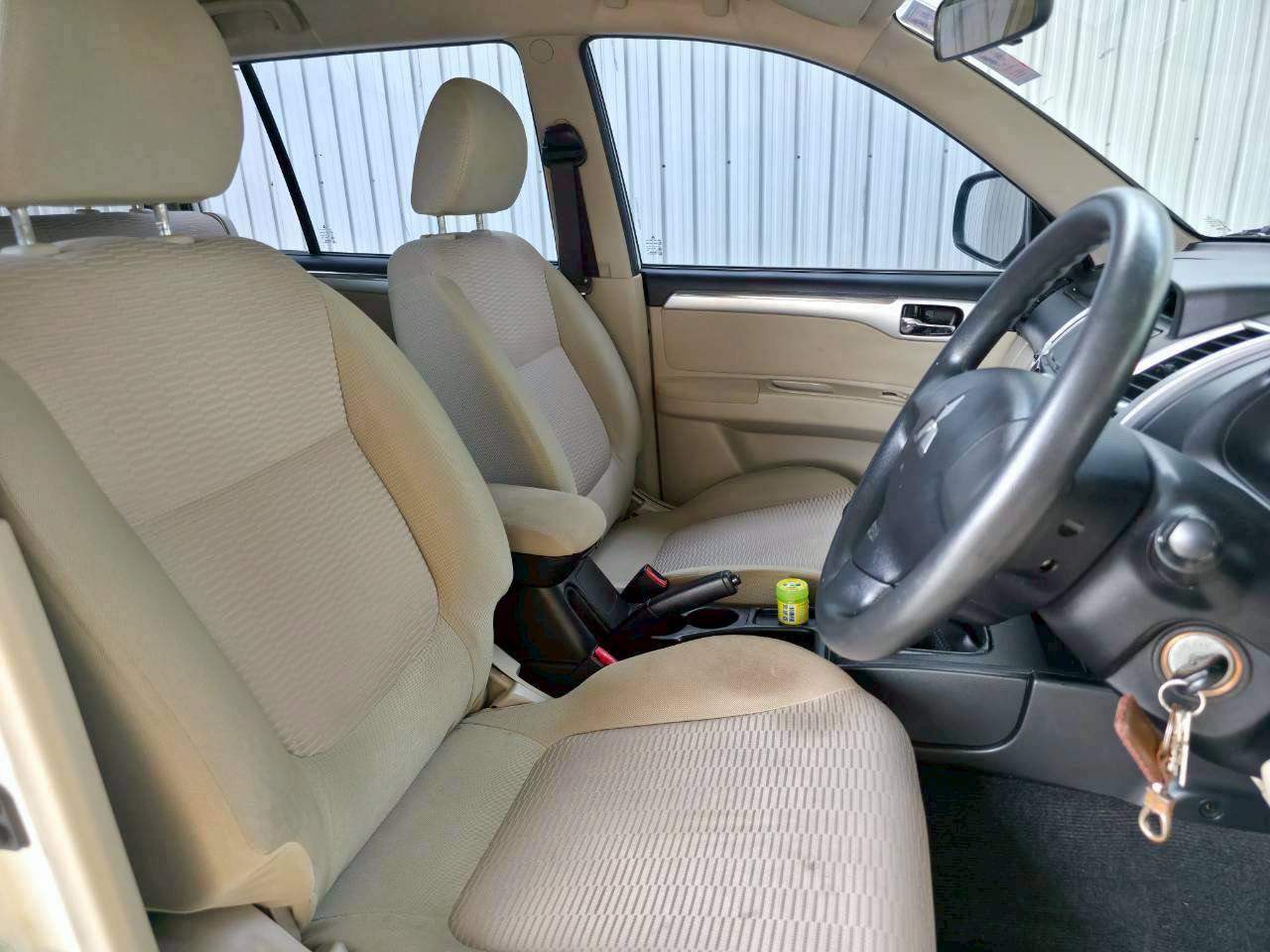 2013 MITSUBISHI PAJERO SPORT 2.4 GLS