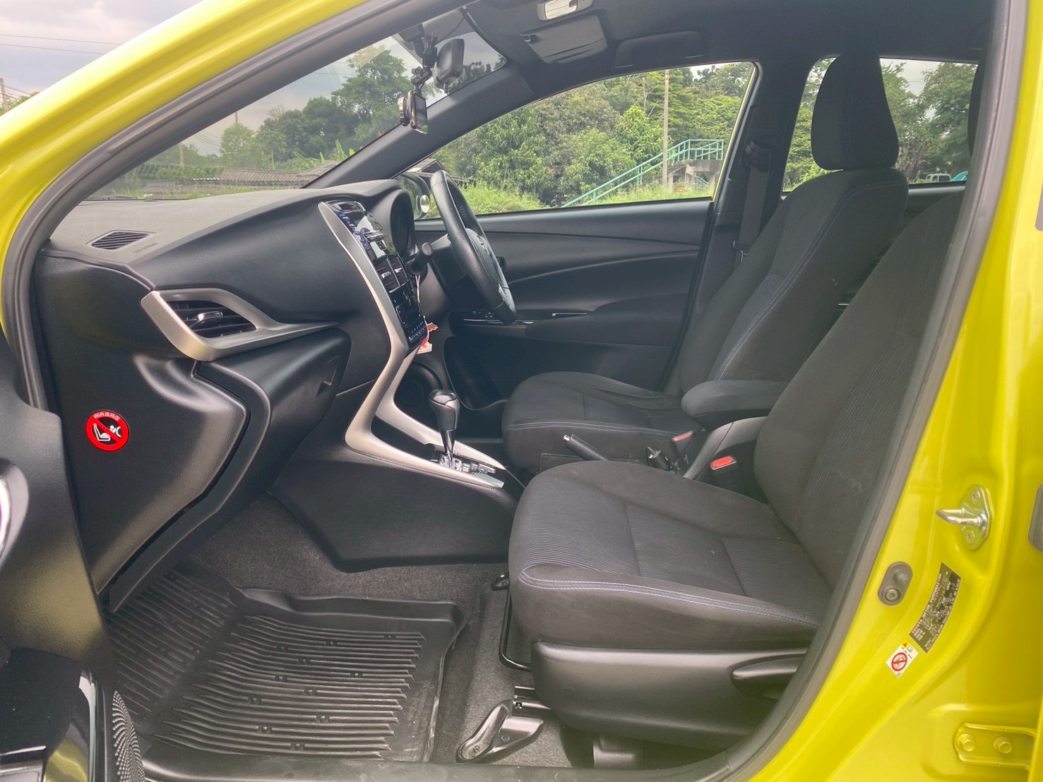2017 TOYOTA YARIS Hatch 1.2 G TOP CVT