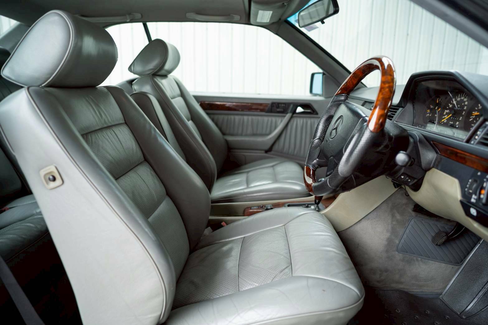 1993 Mercedes-Benz CE280 W124