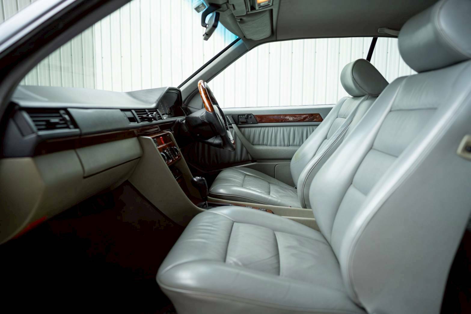 1993 Mercedes-Benz CE280 W124
