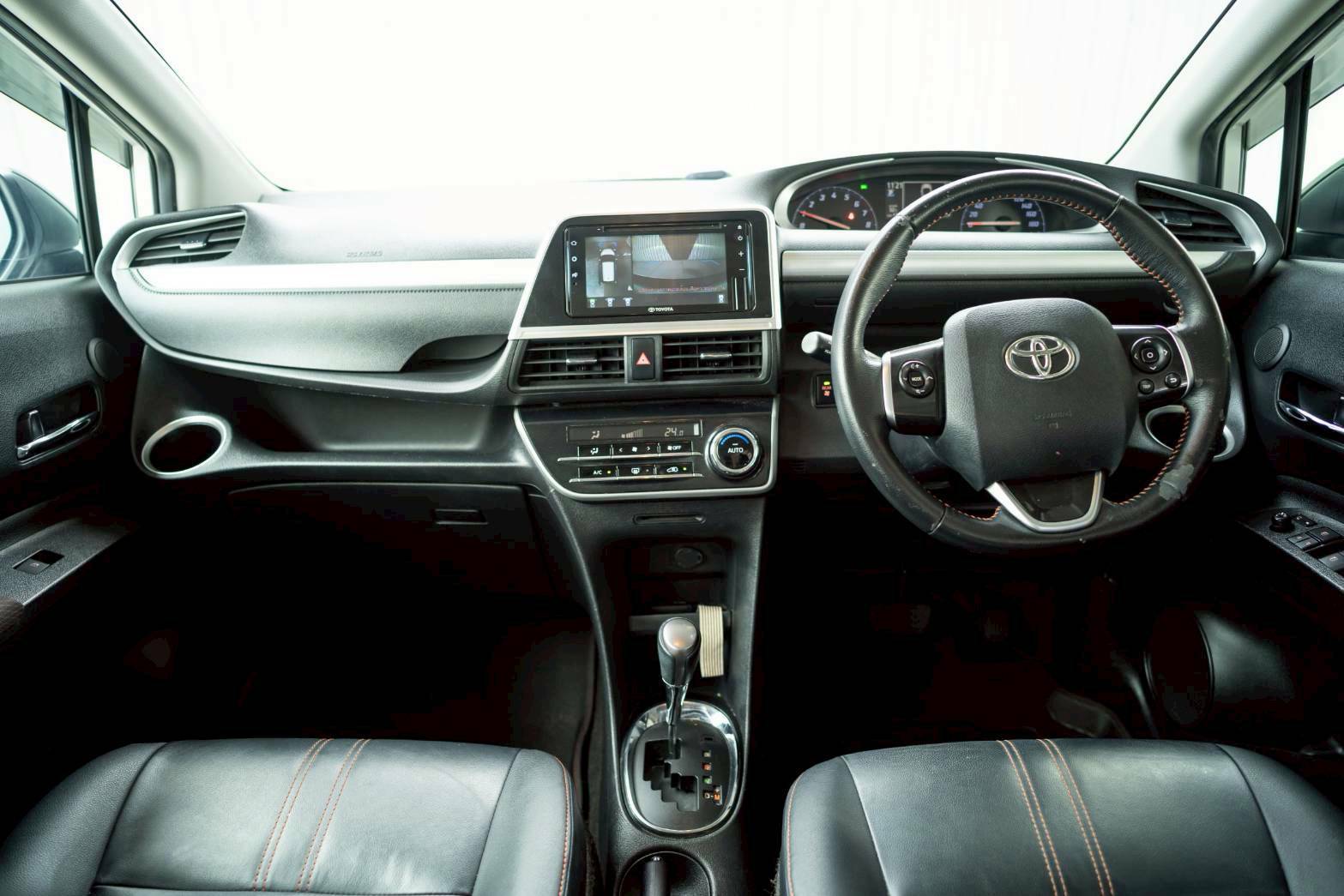 2019 TOYOTA SIENTA 1.5 V