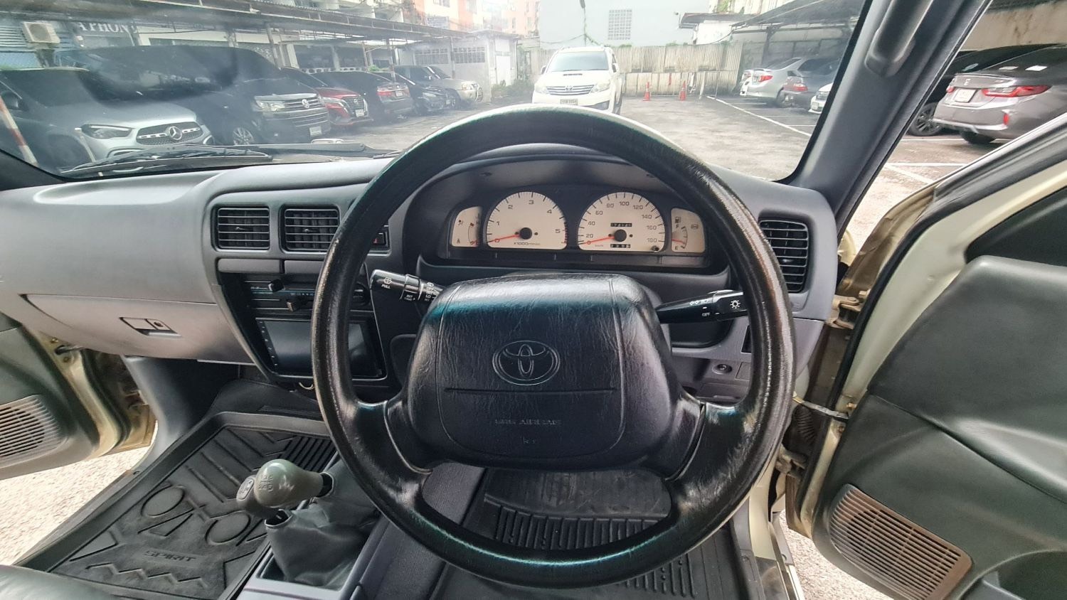 2000 TOYOTA SPORT RIDER