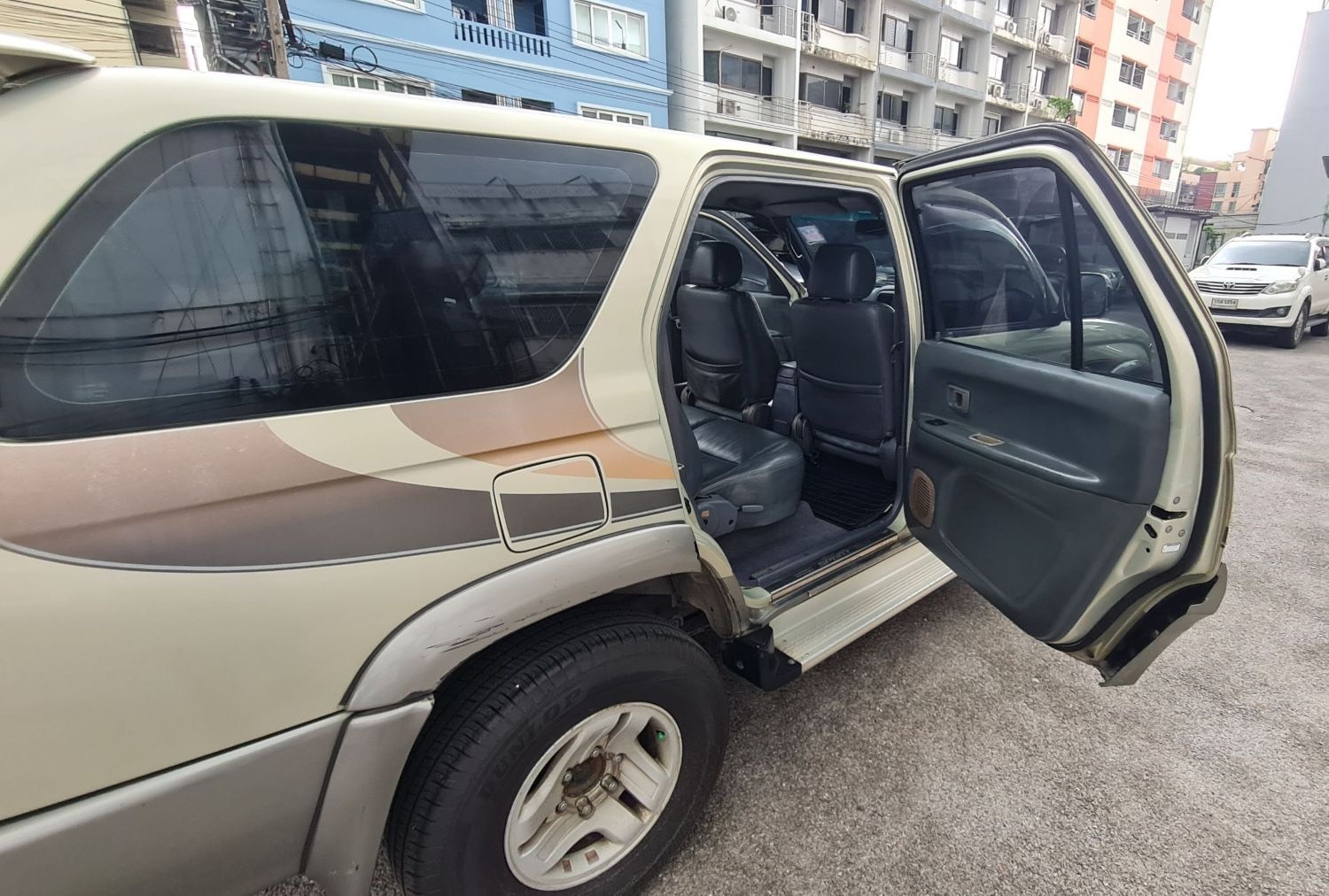 2000 TOYOTA SPORT RIDER