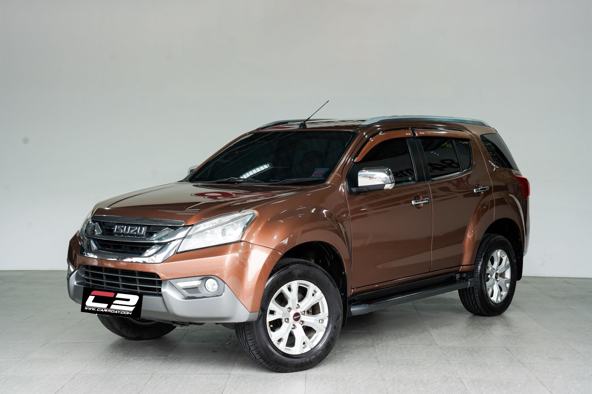 2014 ISUZU MU-X 2.5 VGS DVD AT