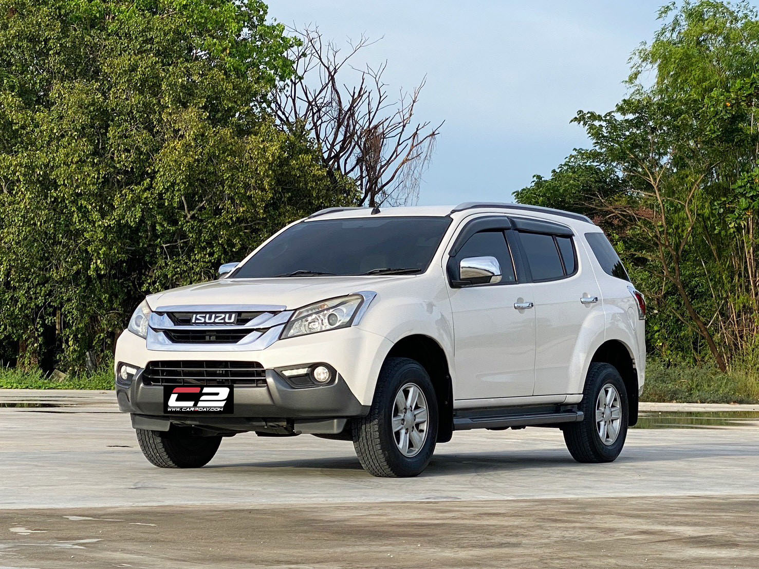 2014 ISUZU MU-X 2.5 VGS (DVD) 2WD