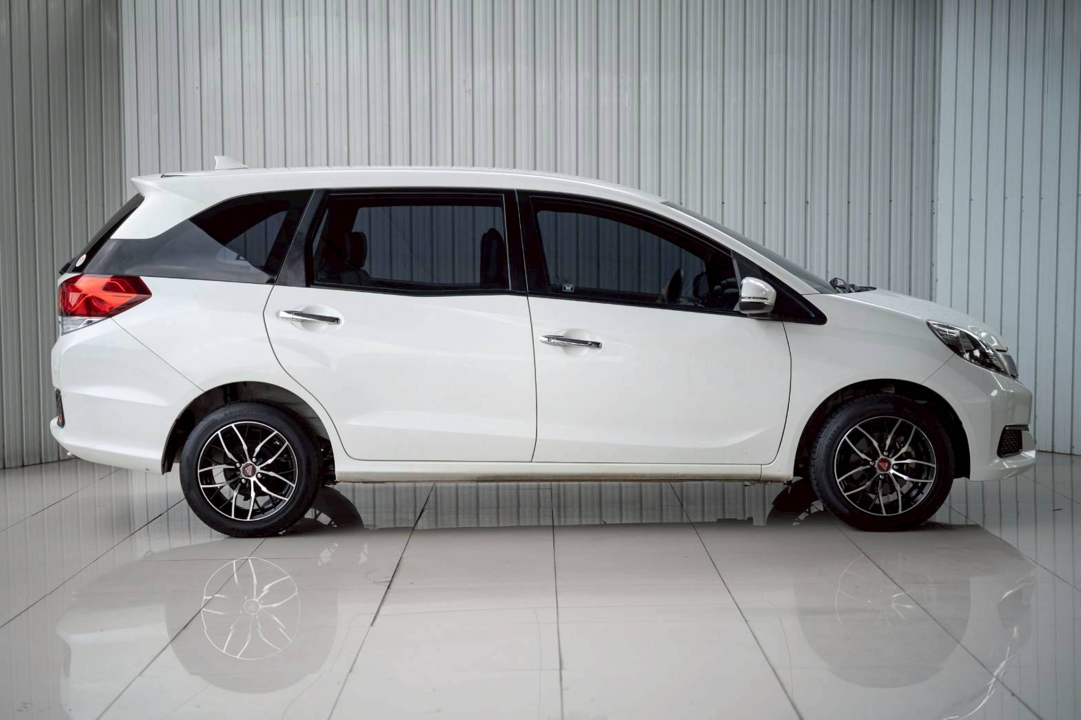 2015 HONDA MOBILIO 1.5 V