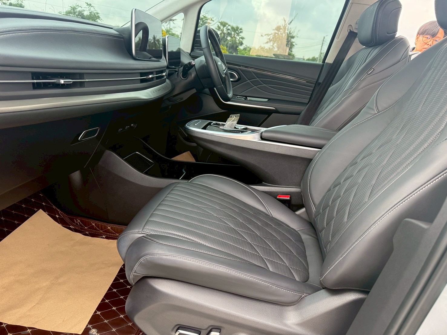 2023 MG Maxus 9 V Super Luxury TOP