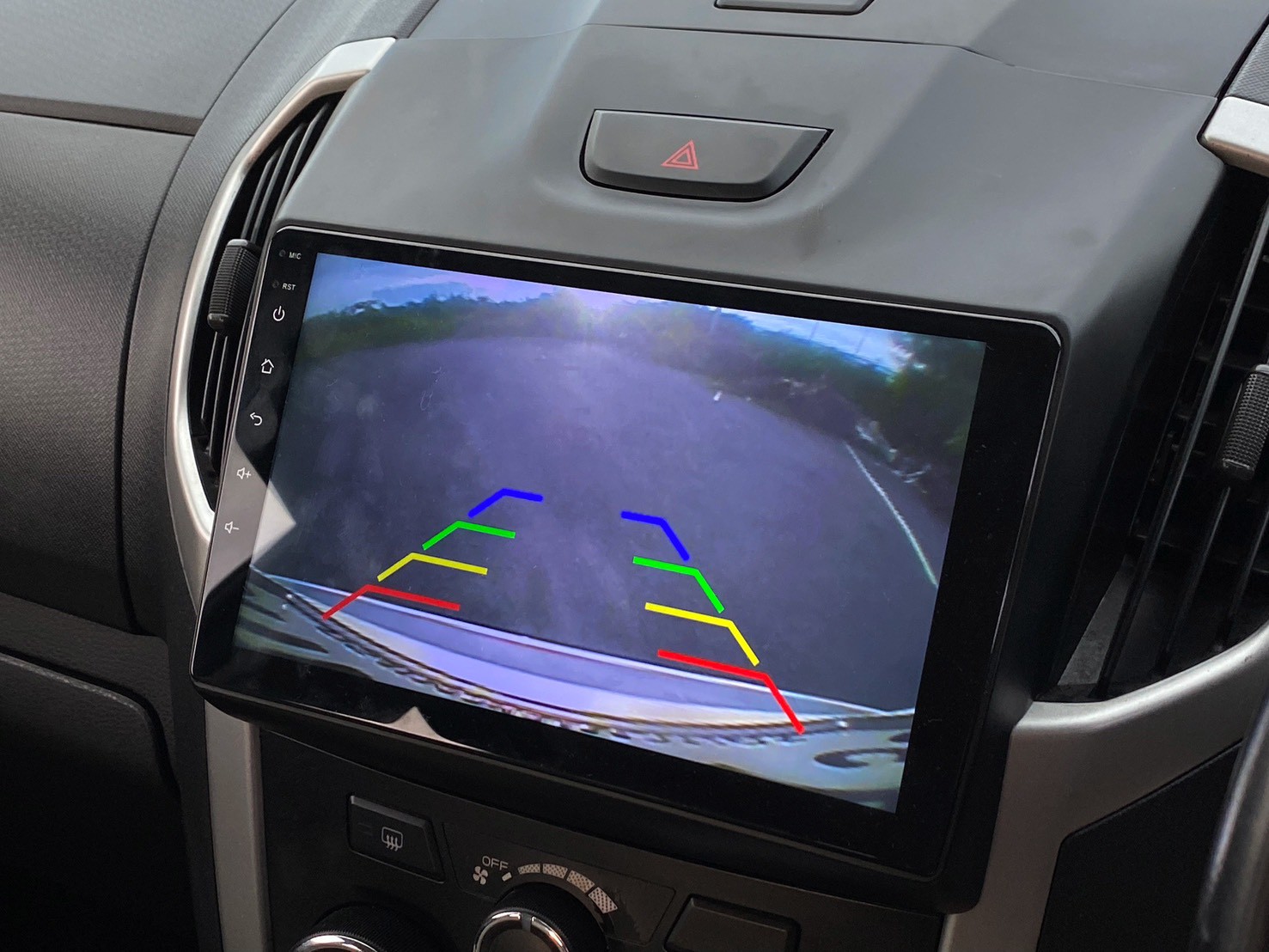 2014 ISUZU MU-X 2.5 VGS (DVD) 2WD