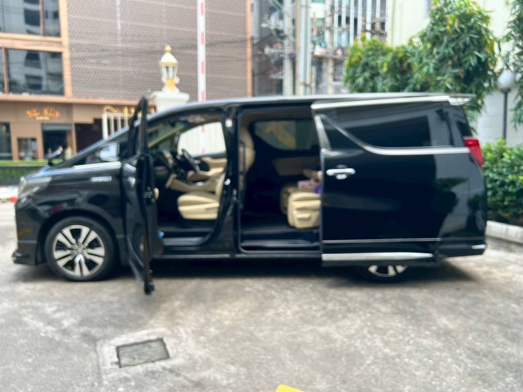 2021 TOYOTA ALPHARD 2.5 HYBRID X E-FOUR