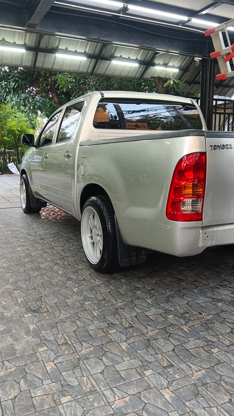 2010 Hilux Vigo Champ 2.5 E Double cab