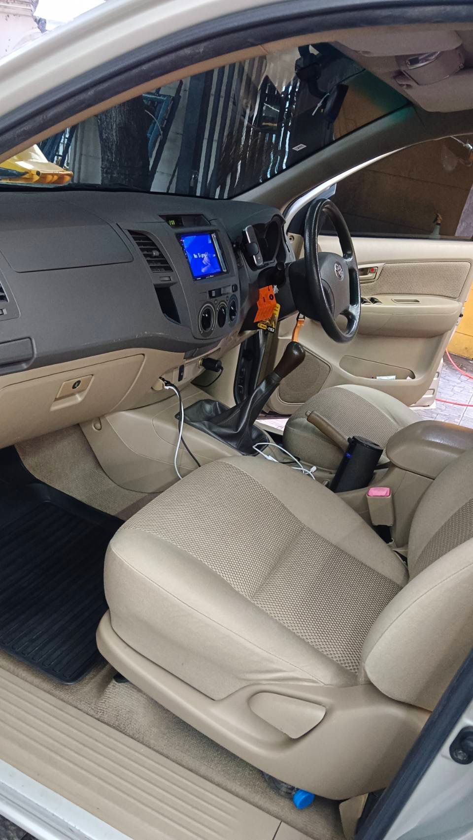 2010 Hilux Vigo Champ 2.5 E Double cab