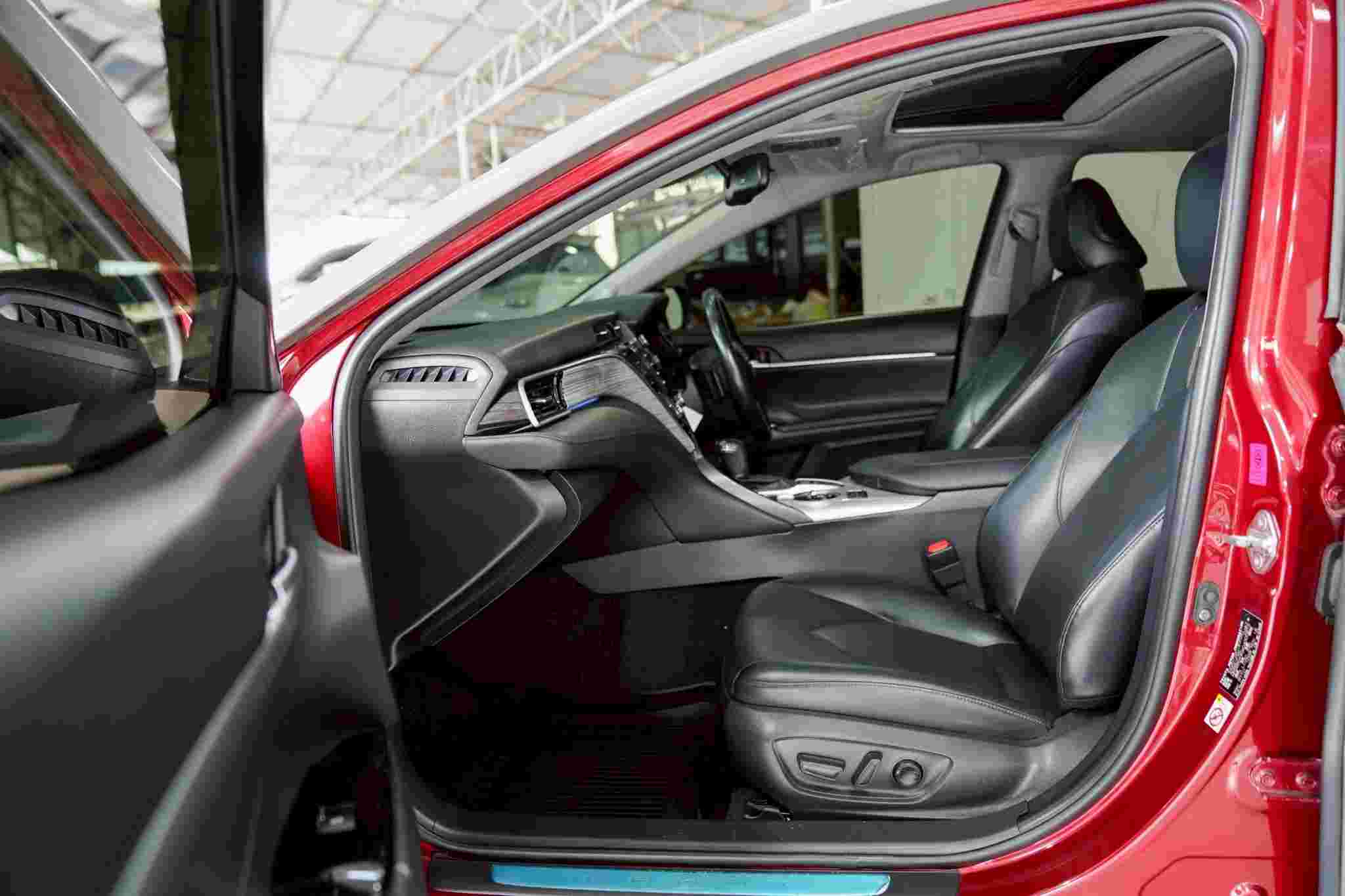 2018 TOYOTA CAMRY 2.5 HYBRID PREMIUM AT