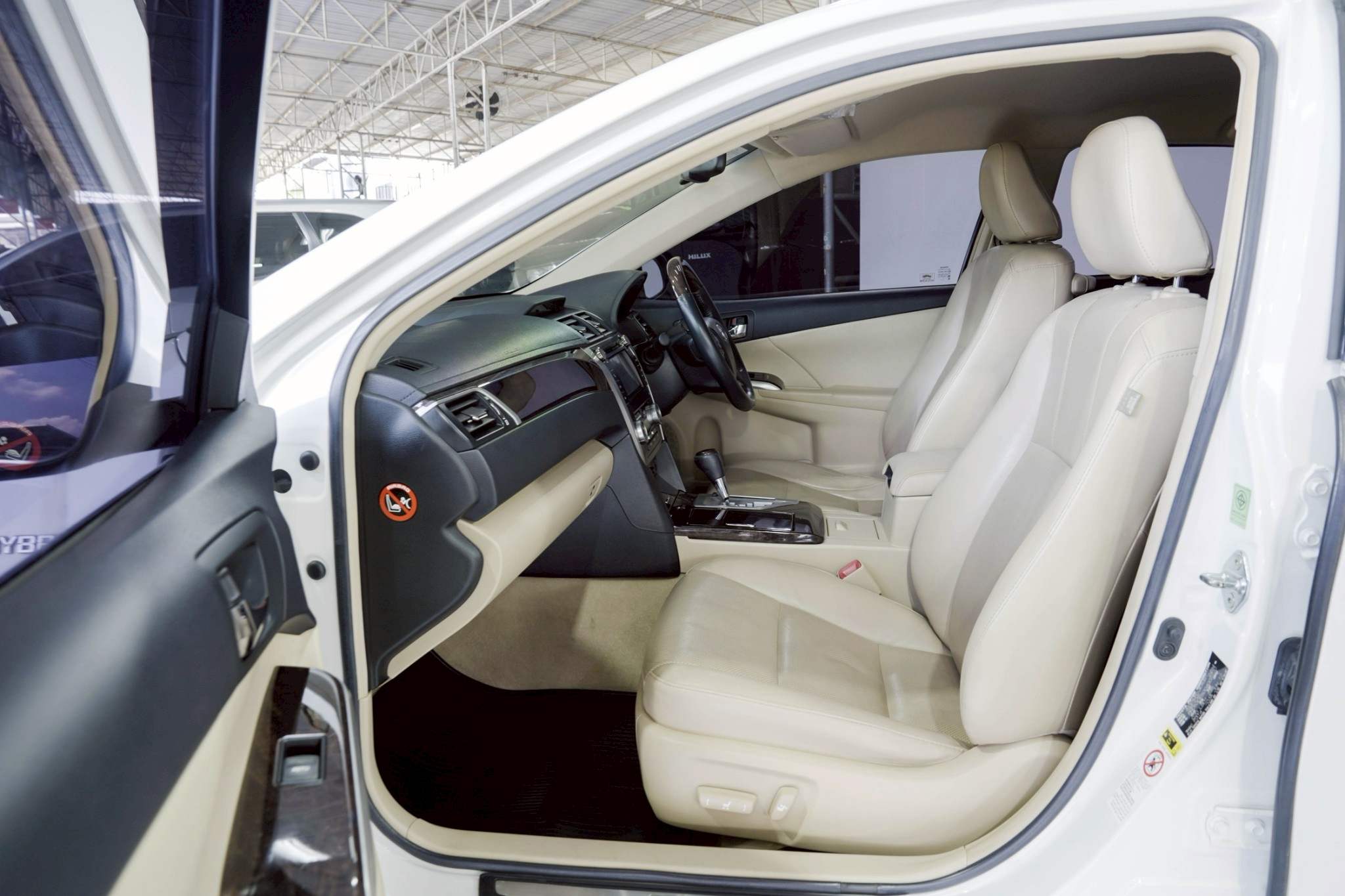 2012 TOYOTA CAMRY 2.5 HV AT