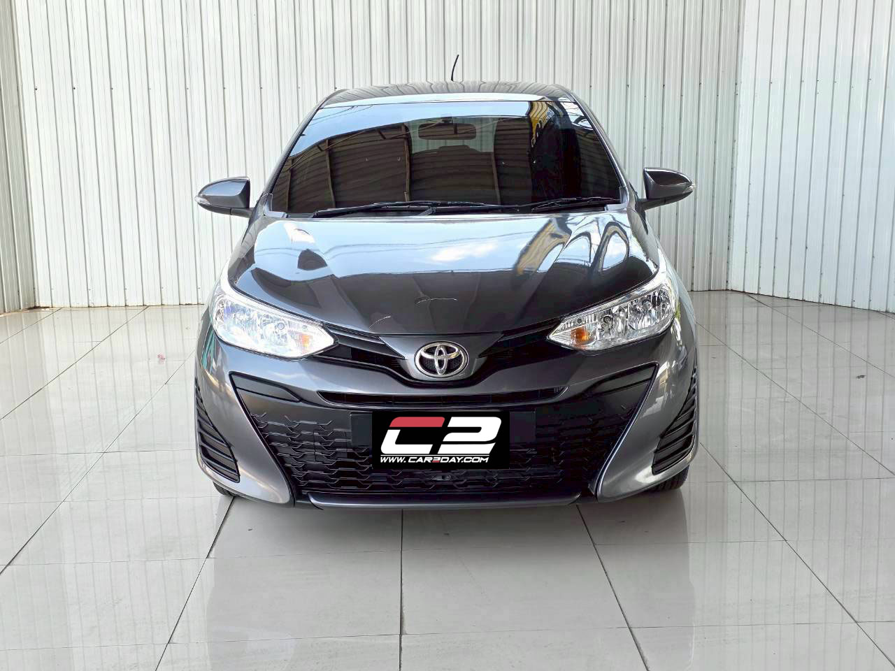 2019 TOYOTA YARIS 1.2 E