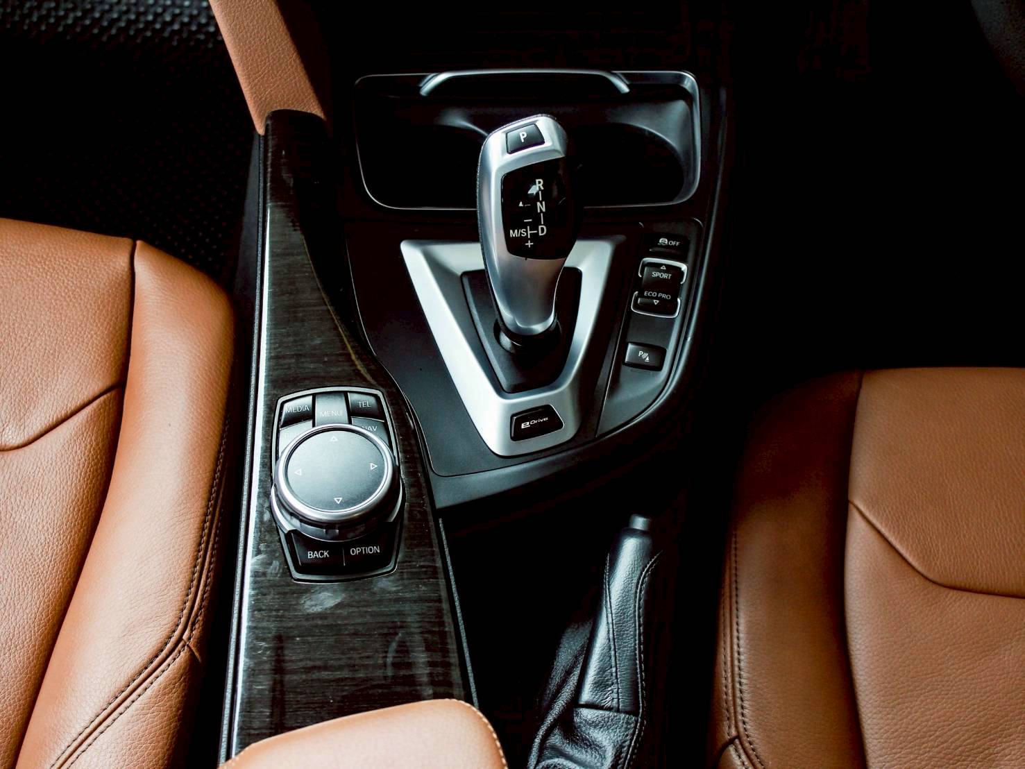 2017 BMW SERIES3 330e LUXURY (LCI)