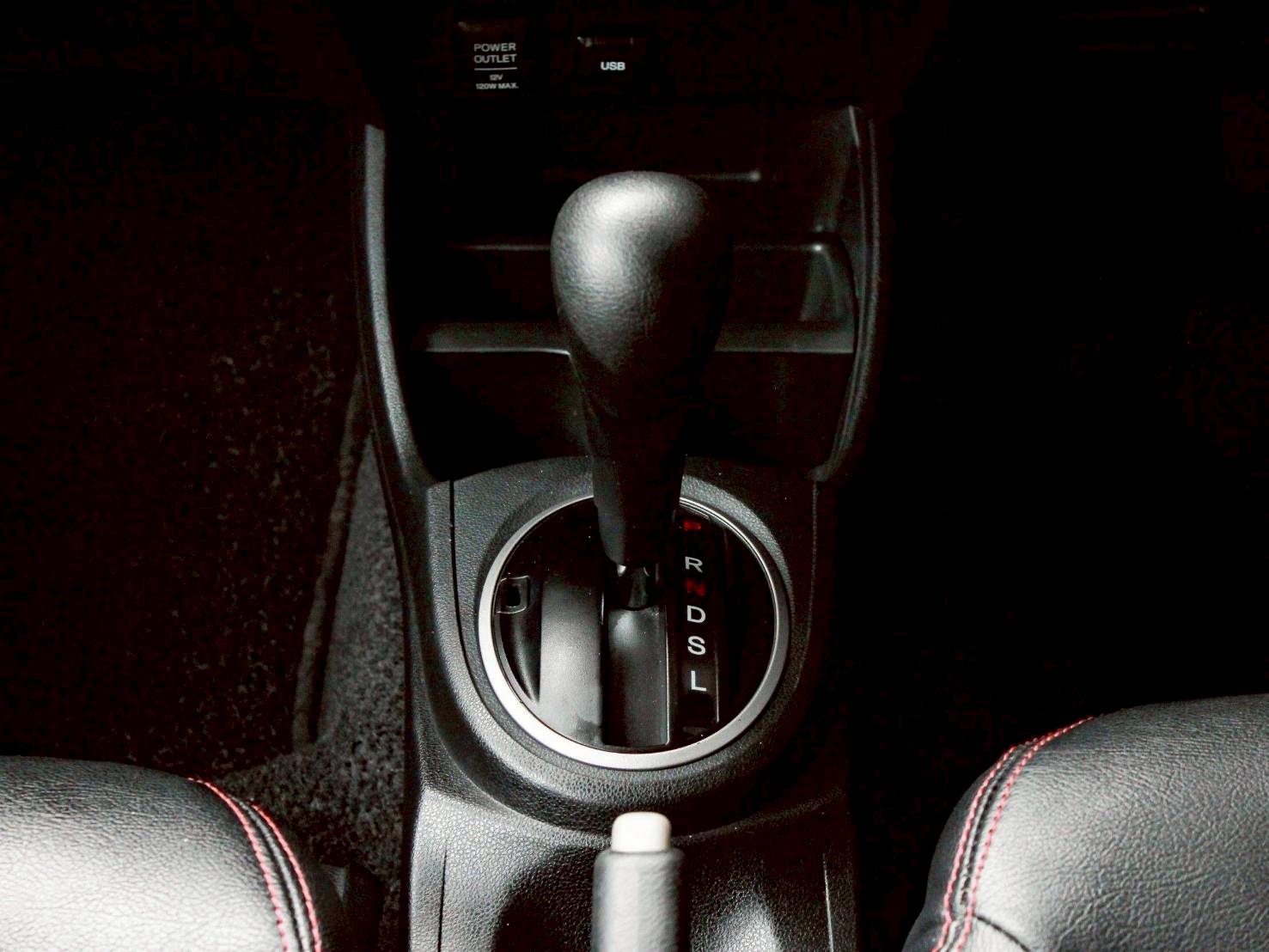 2012 HONDA JAZZ 1.3 HYBRID