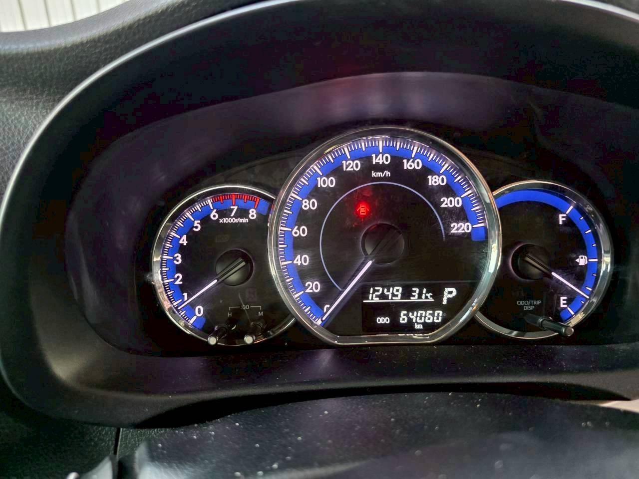 2019 TOYOTA YARIS 1.2 E