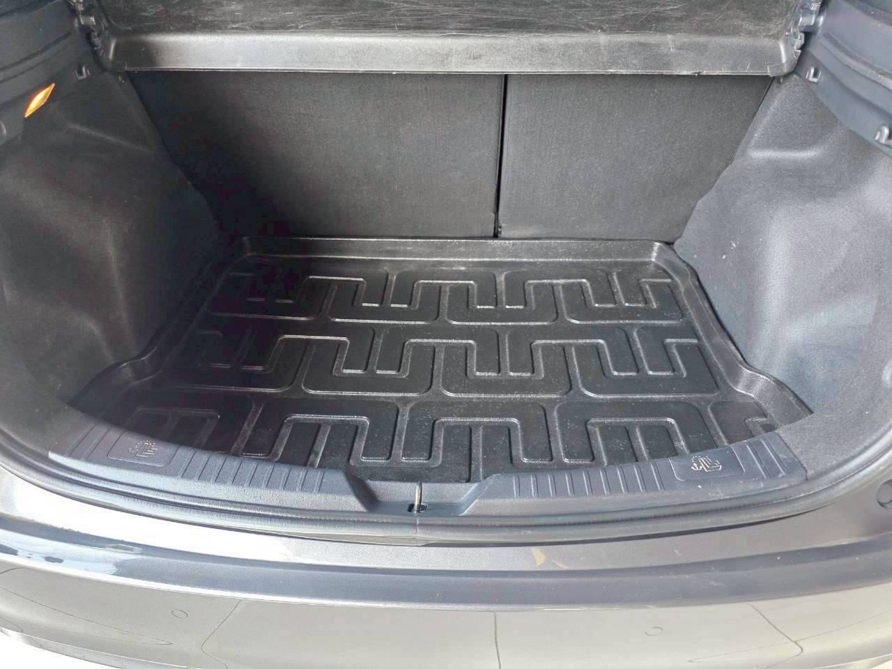 2019 TOYOTA YARIS 1.2 E