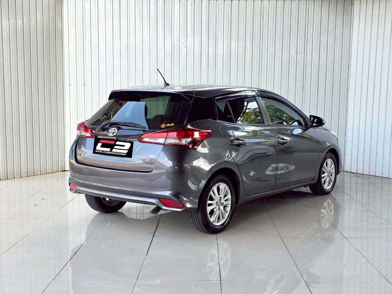2019 TOYOTA YARIS 1.2 E