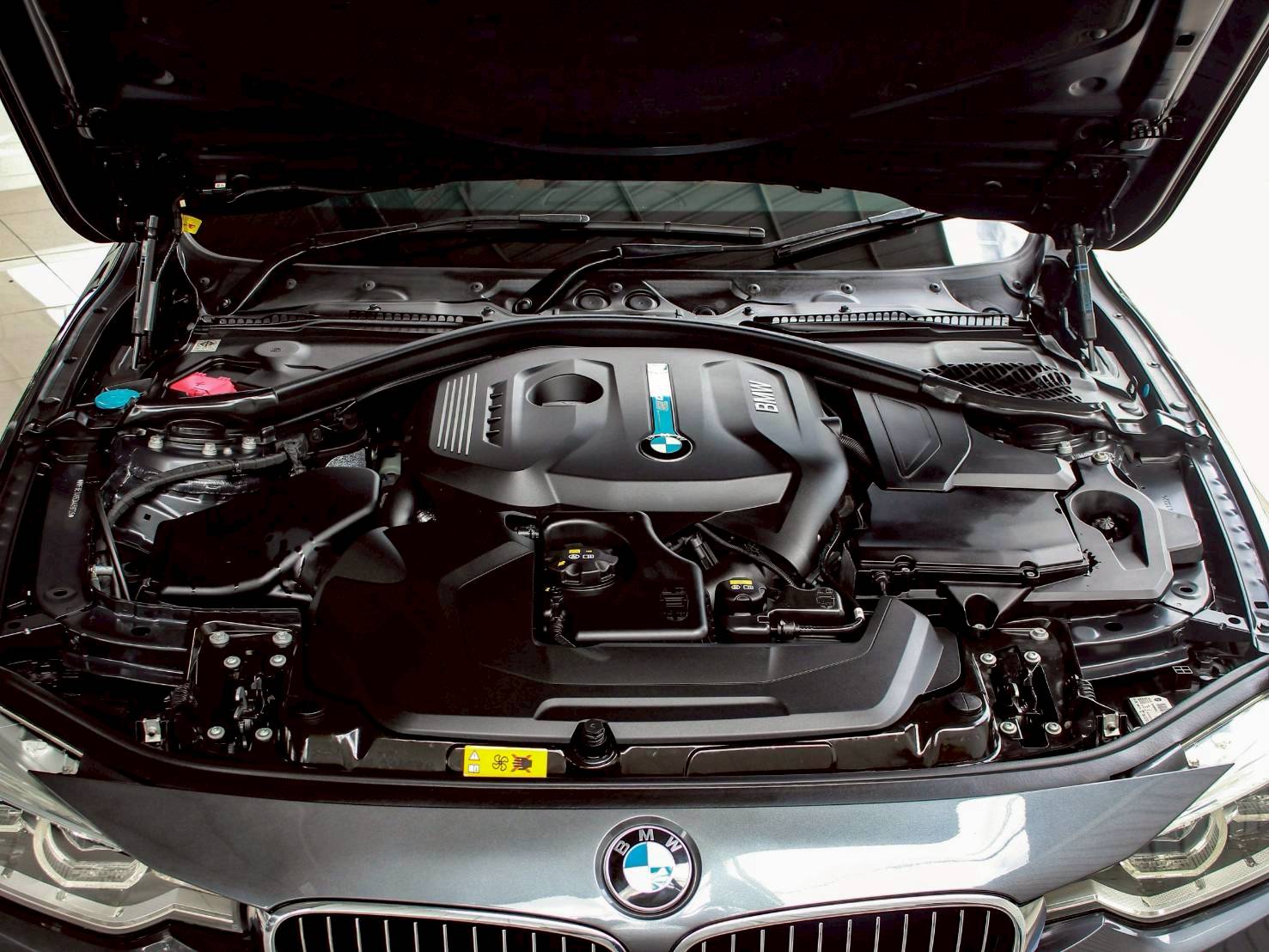 2017 BMW SERIES3 330e LUXURY (LCI)